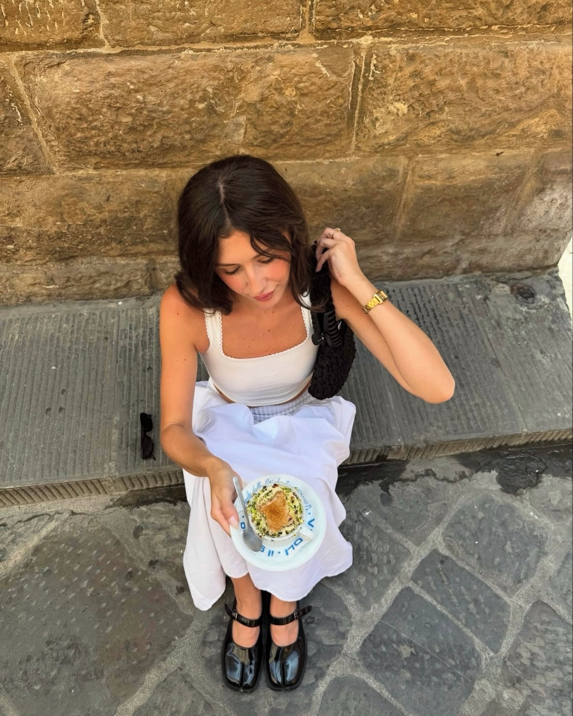 UNA COPA DE SANGRIA SHOULDER BAG