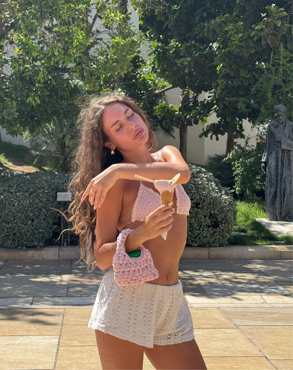 BARBIE - THE MINIEST MINI DOLL BAG